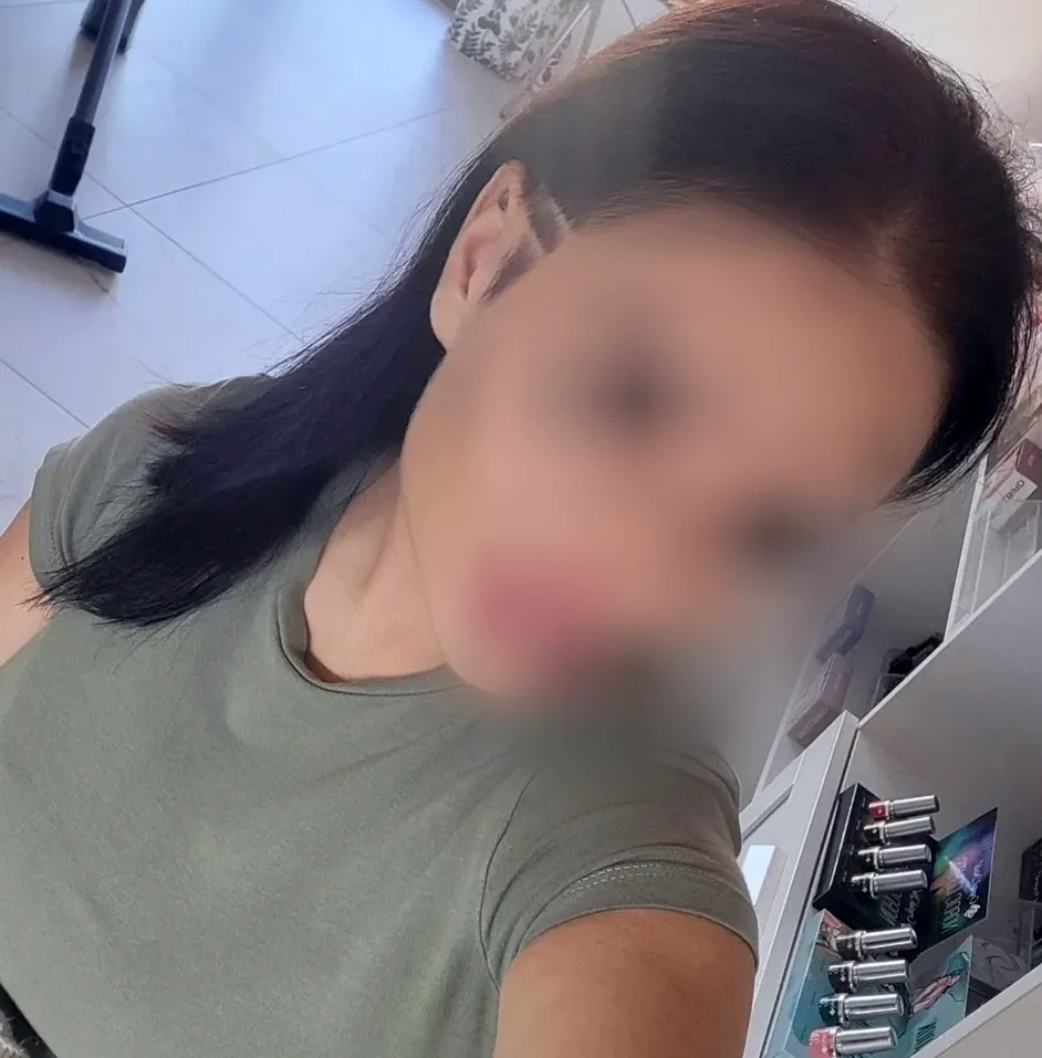 Elsa, 29