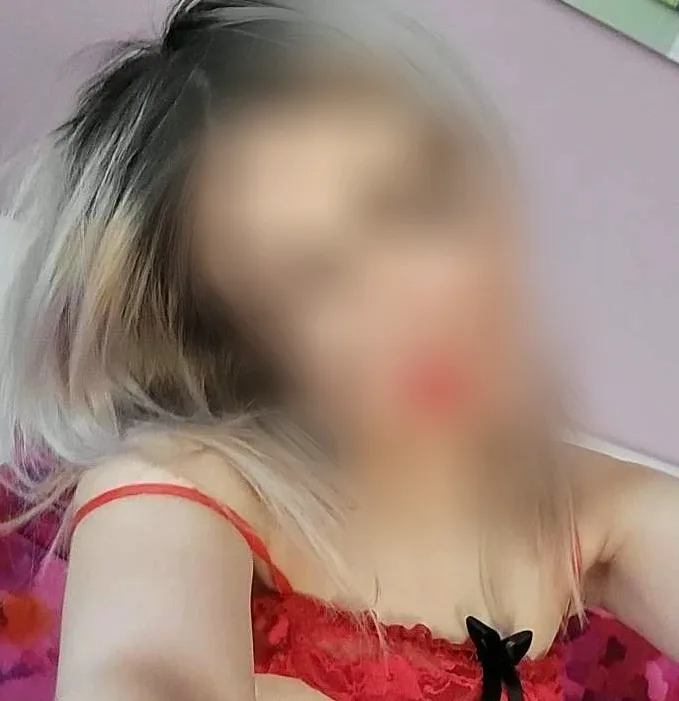 Henna, 21