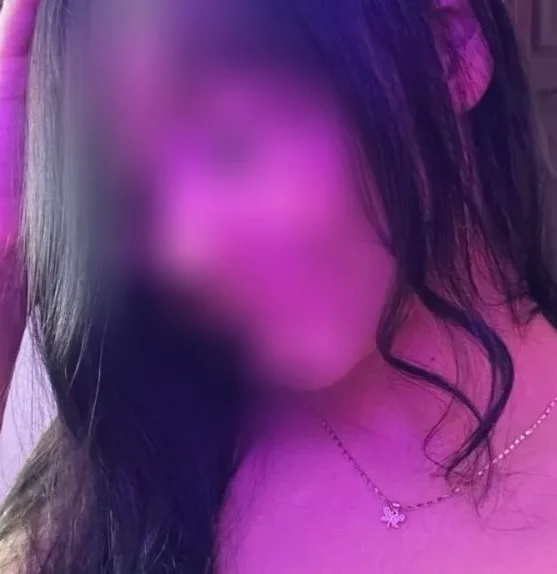 Jessica, 19