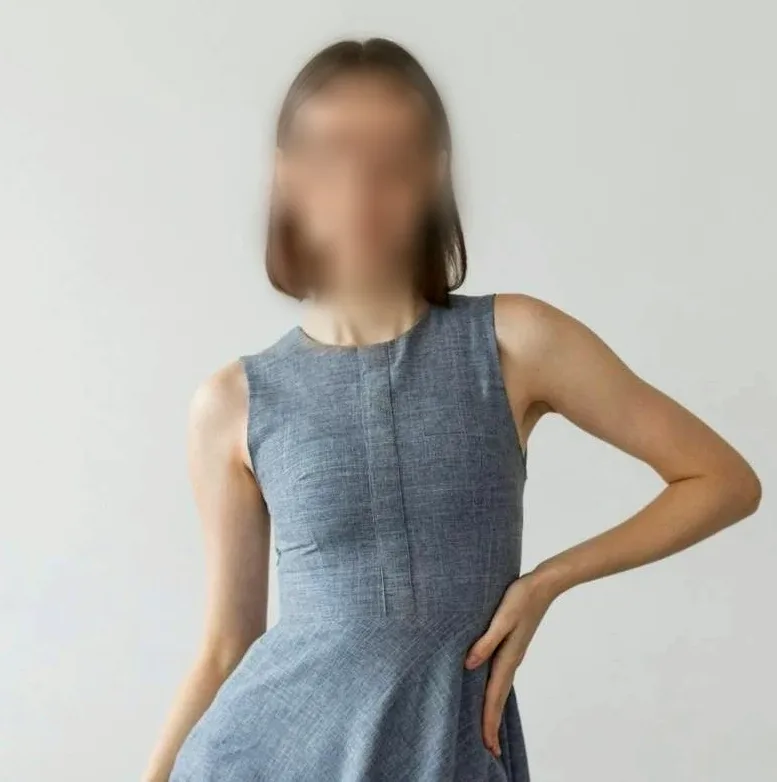 Laura, 22