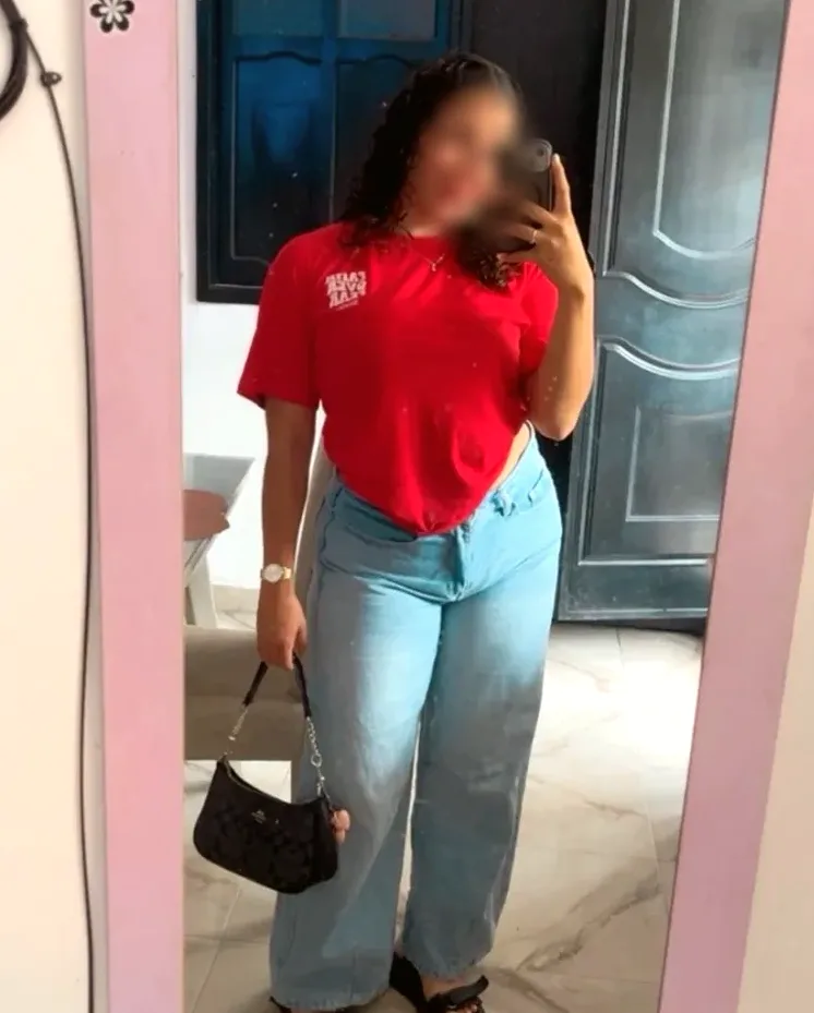 Sofia, 24